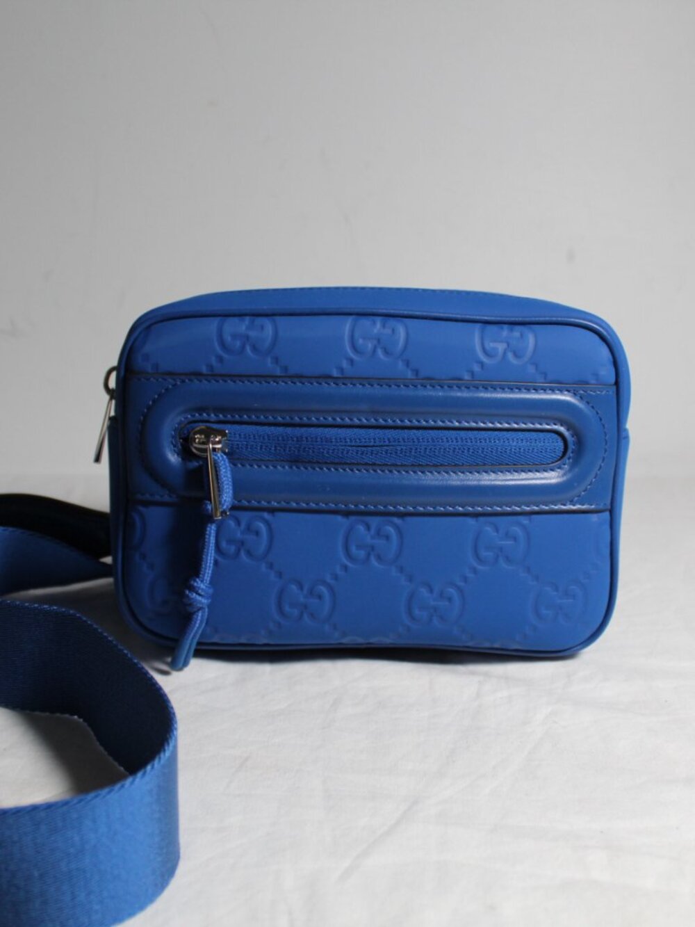 NEW Gucci GG Rubber Effect Leather Shoulder Bag Crossbody Blue 834244